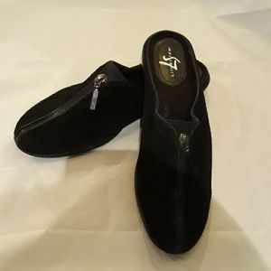 LifeStride Black Perforated Suede Mules